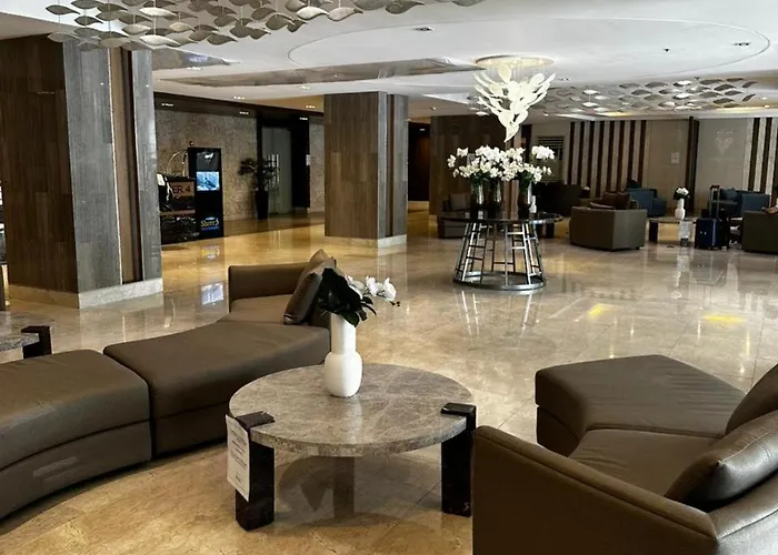 Hotel Shore 3 Mall Of Near Airport Road